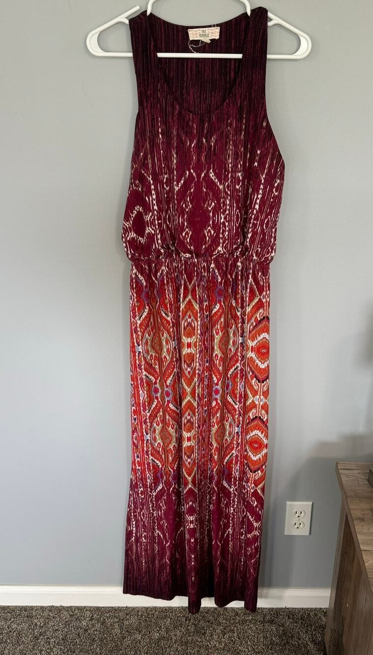 Pink Republic Red & Orange & Multicolor Print Maxi Dress Size Medium Sleeveless